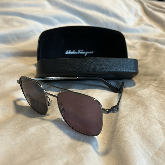 SALVATORE FERRAGAMO SUNGLASSES - Picture 2 of 7